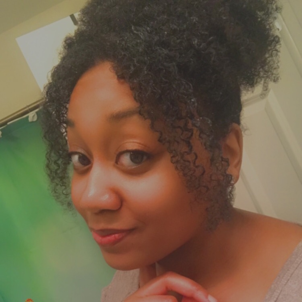 Meet your Posher, Angelicia